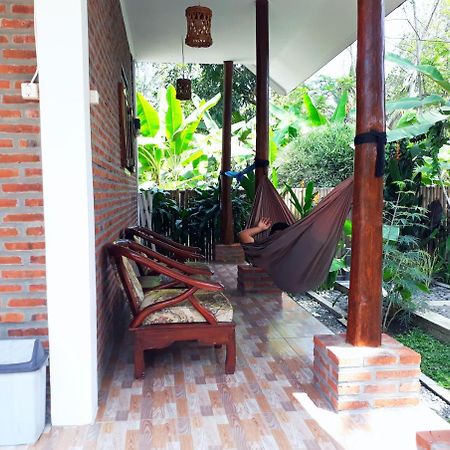 Ragha Homestay Batukaras Zewnętrze zdjęcie