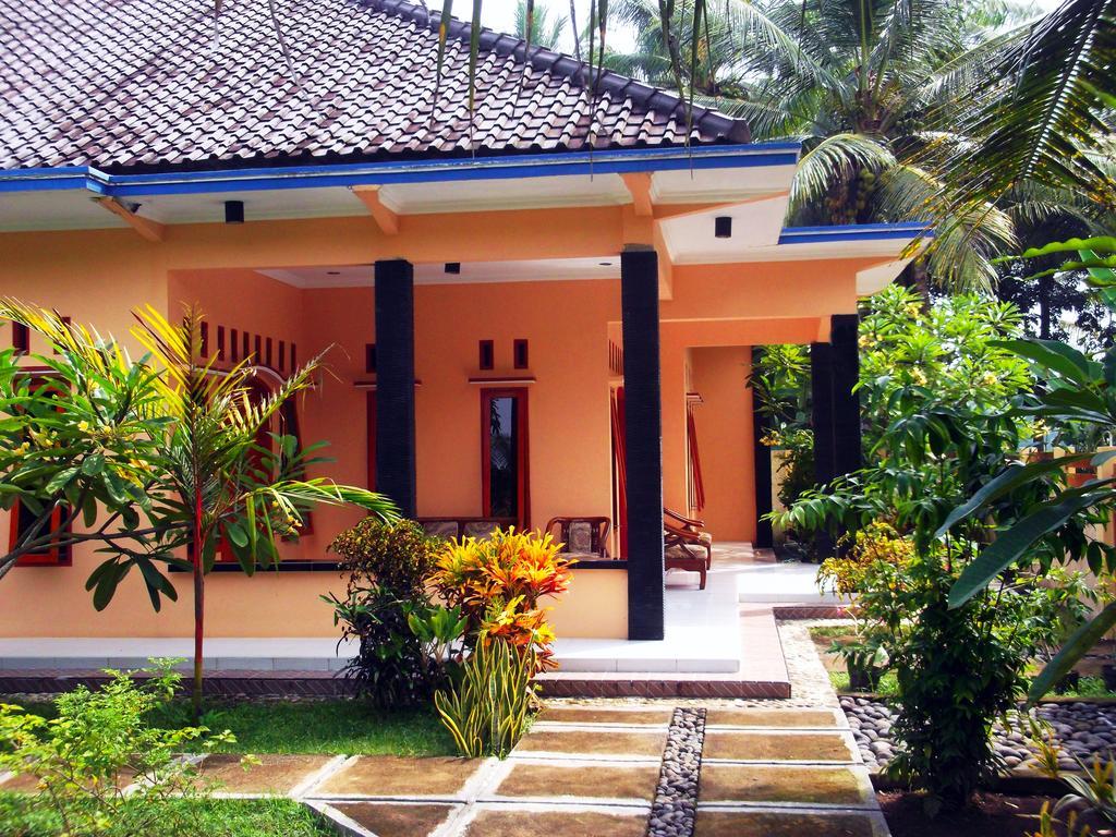 Ragha Homestay Batukaras Zewnętrze zdjęcie